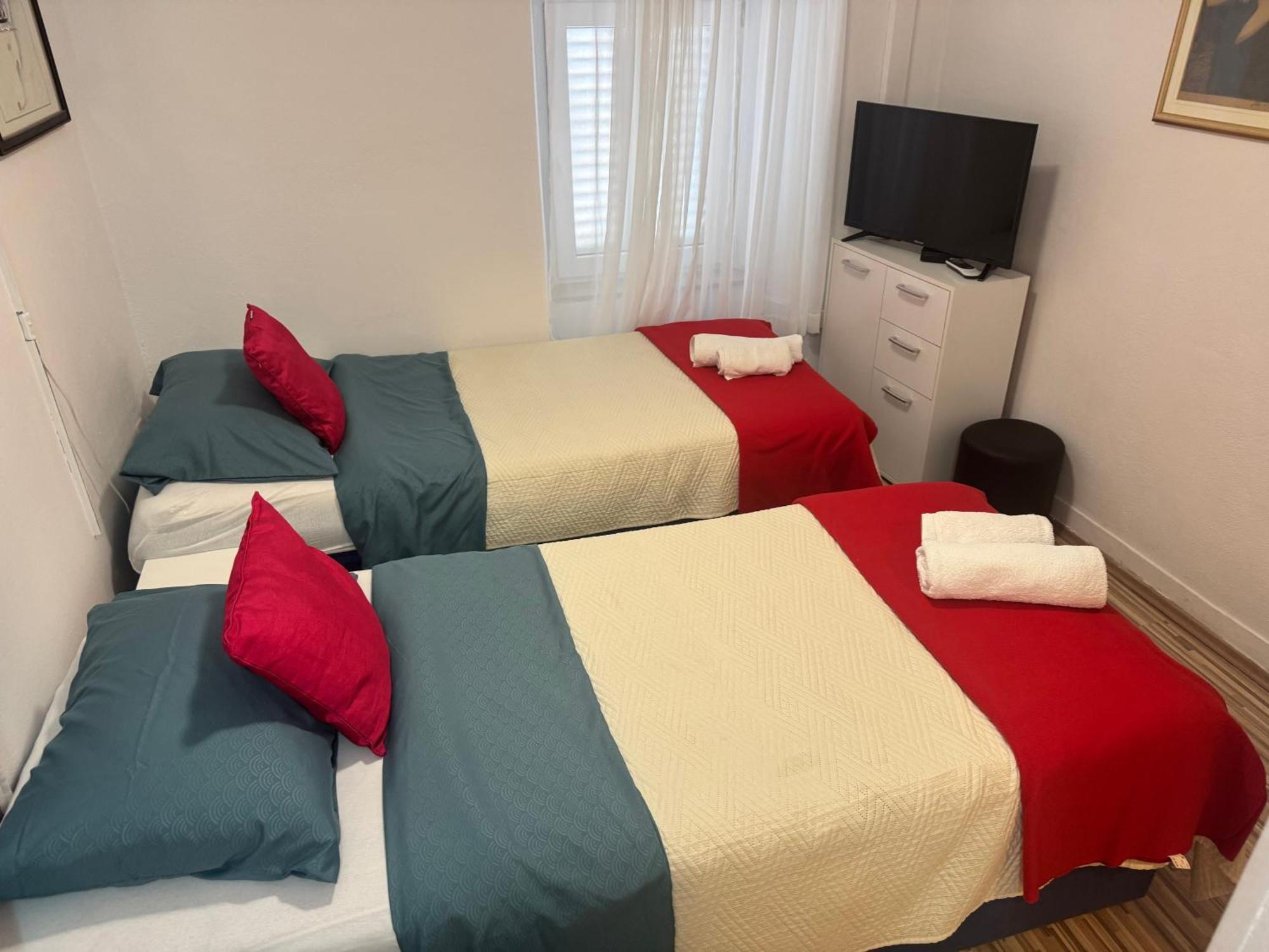 Damira Rooms Split Exterior photo
