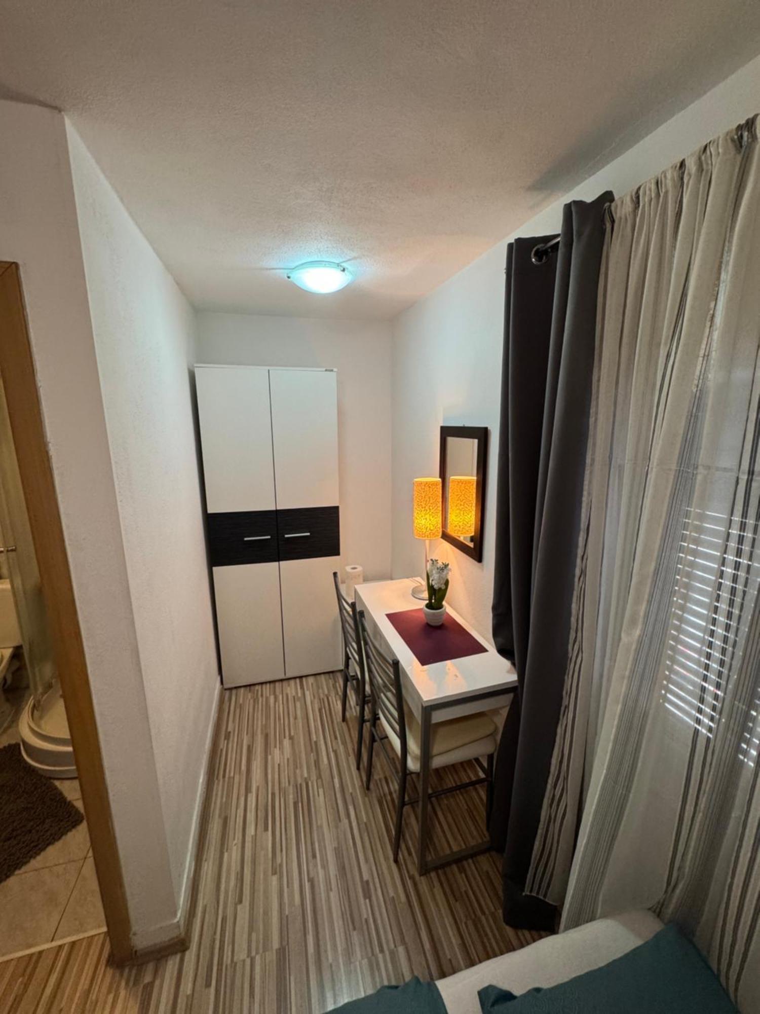 Damira Rooms Split Exterior photo